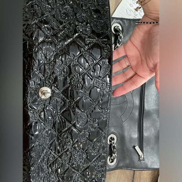 CHANEL Lucky Symbols Flap Bag - Picture 14 of 16